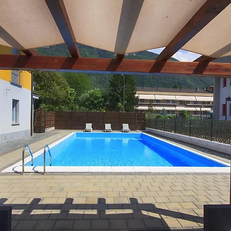 Laurus Apartamento Dubino